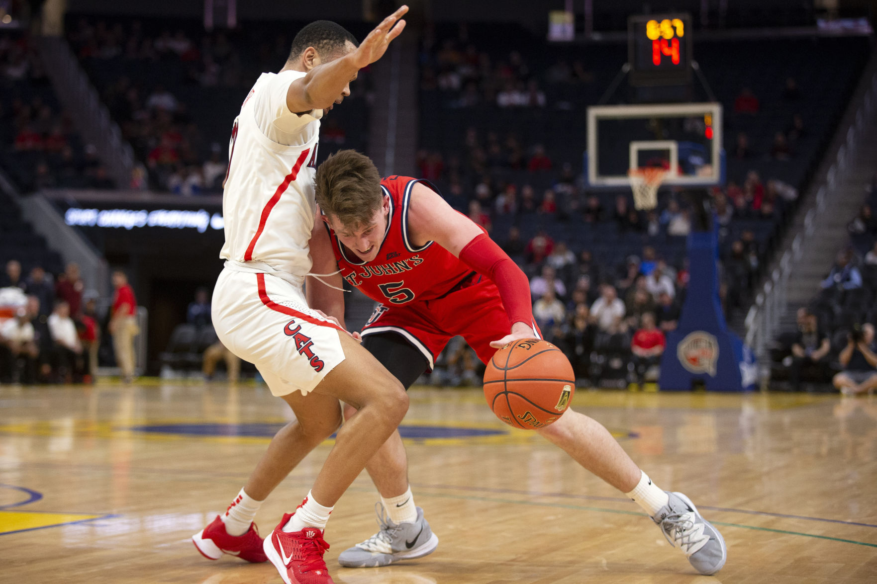 St Johns ÃÛèÖÖ±²¥ Basketball